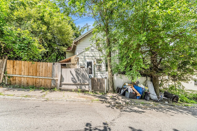 13 5th St, Waterbury, CT 06708 - photo 4