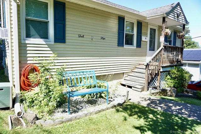 33 Colt St, New Britain, CT 06052 - photo 2