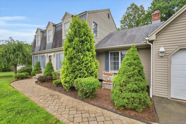 79 Carriage Dr E, Meriden, CT 06450 - photo 3