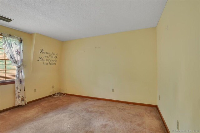 79 Carriage Dr E, Meriden, CT 06450 - photo 29