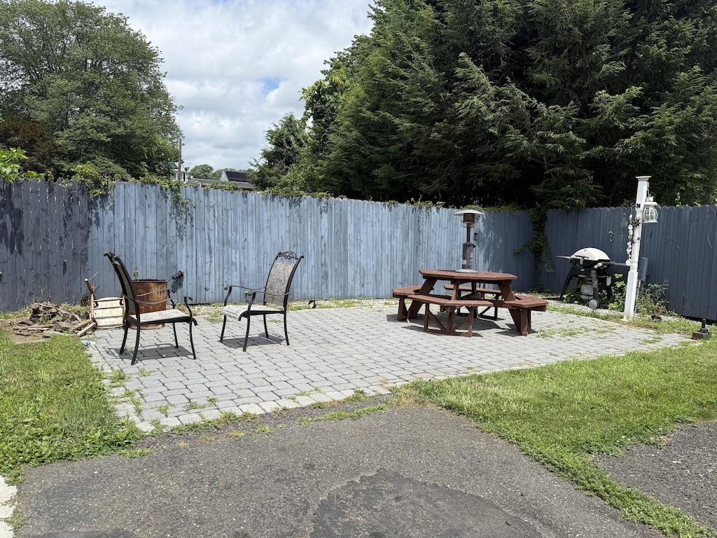 5 White Rose Ave, Waterbury, CT 06708 - photo 3