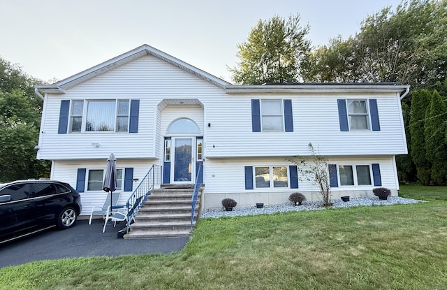 24 Eric Ln, Waterbury, CT 06704 - photo 1