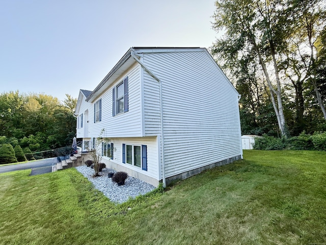 24 Eric Ln, Waterbury, CT 06704 - photo 3