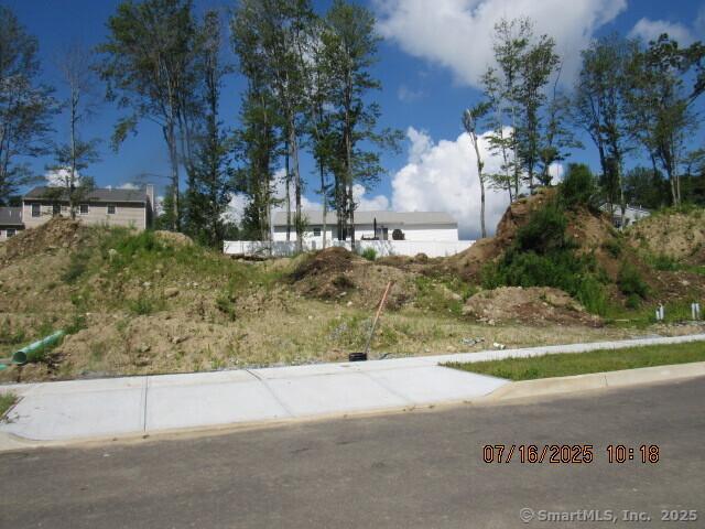 78 Warm Earth Rd, Naugatuck, CT 06770 - photo 1