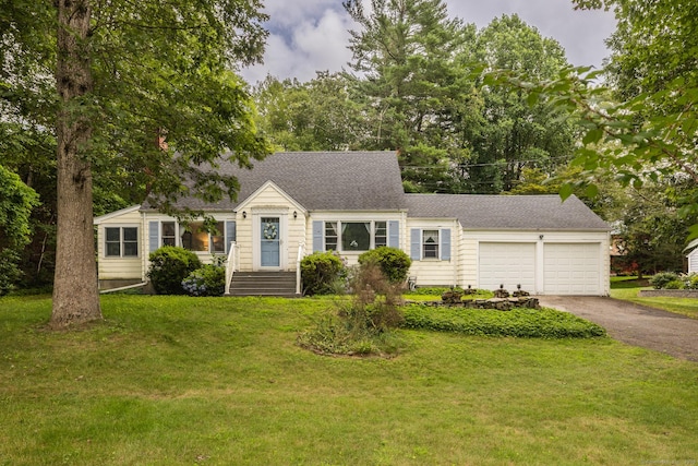 242 Pinewood Trl, Trumbull, CT 06611 - photo 1