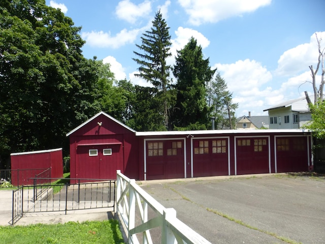 1048 W Main St, Waterbury, CT 06708 - photo 3