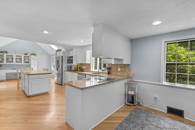 241 Avon Mountain Rd, Avon, CT 06001 - photo 5