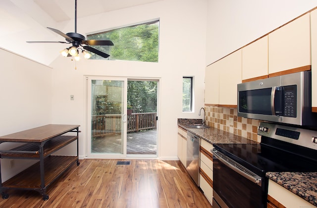 61 Chevas Rd, Avon, CT 06001 - photo 15