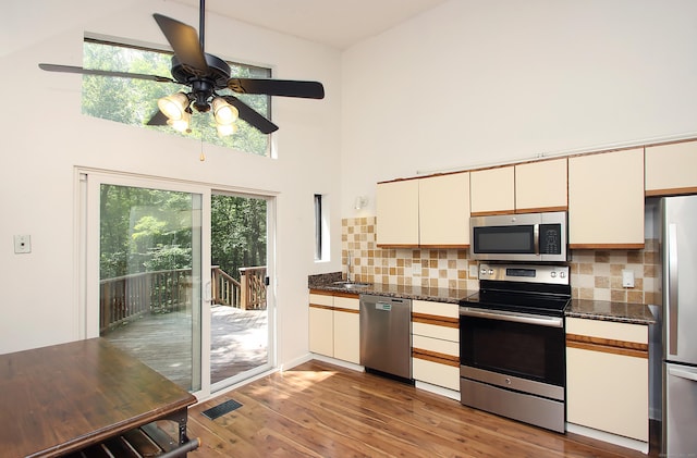 61 Chevas Rd, Avon, CT 06001 - photo 16
