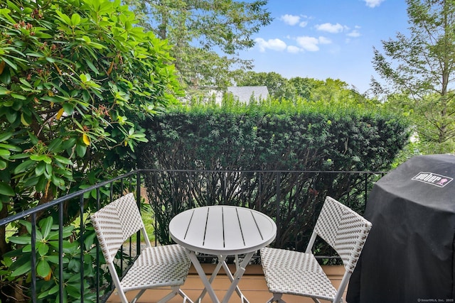 75 Cos Cob Ave Apt 9, Greenwich, CT 06807 - photo 12