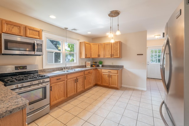 98 Cherrelyn St, Springfield, MA 01104 - photo 20