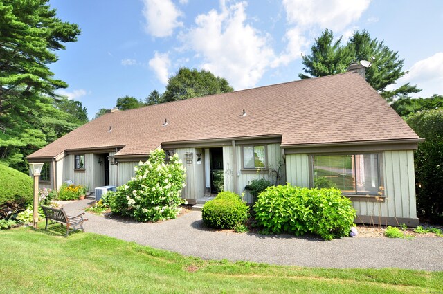 621 Heritage Vlg Unit B, Southbury, CT 06488 - photo 1