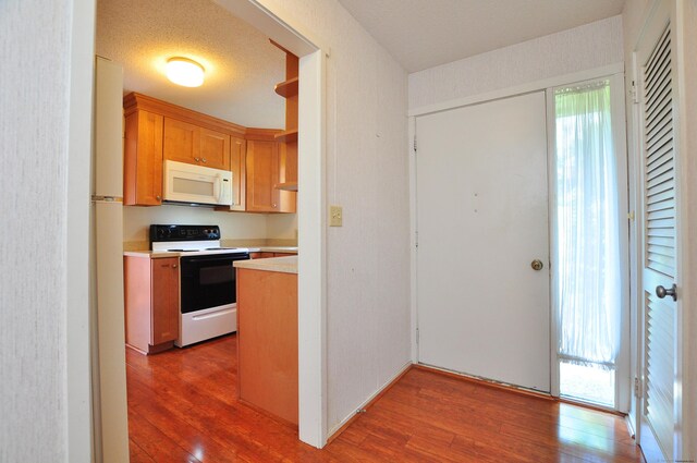 621 Heritage Vlg Unit B, Southbury, CT 06488 - photo 2