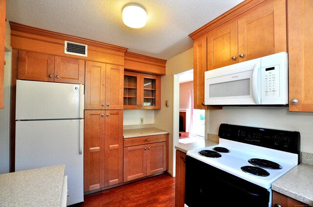 621 Heritage Vlg Unit B, Southbury, CT 06488 - photo 4
