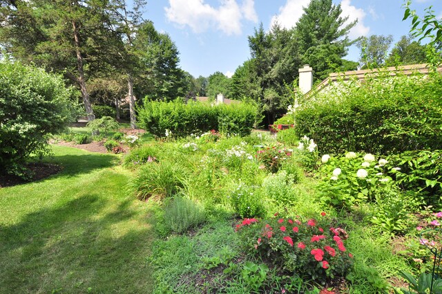 621 Heritage Vlg Unit B, Southbury, CT 06488 - photo 28