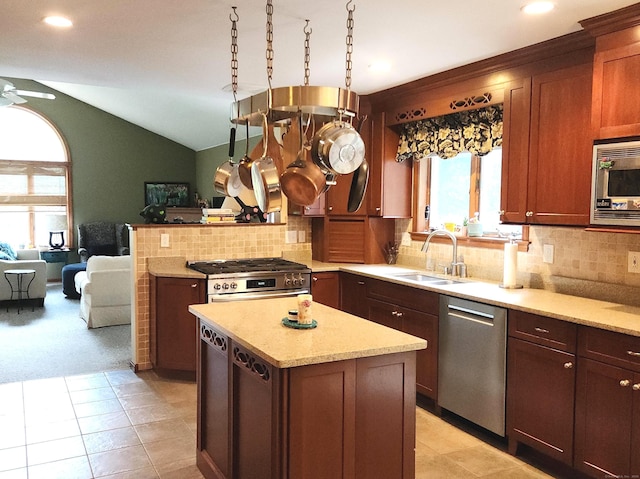 517 W Avon Rd, Avon, CT 06001 - photo 11
