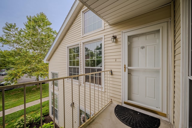 300 Carriage Crossing Ln Unit 300, Middletown, CT 06457 - photo 2