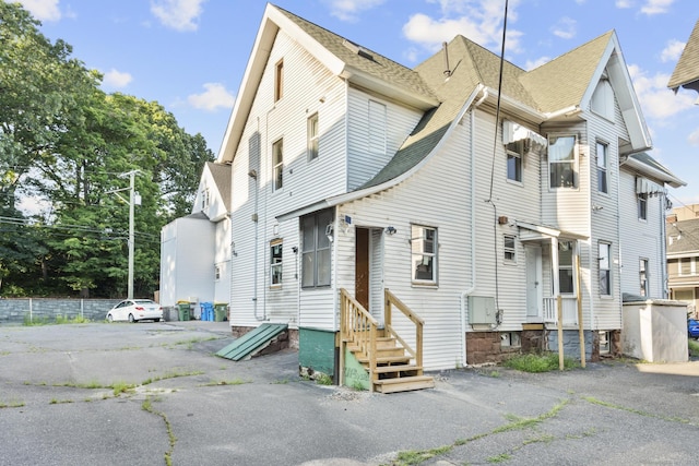 61 Holmes Ave, Waterbury, CT 06710 - photo 4