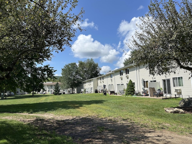 220 Main St Apt 1D, New Hartford, CT 06057 - photo 1