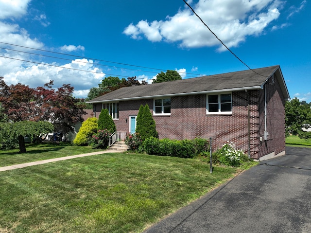 176 Cambria Ave, Newington, CT 06111 - photo 1