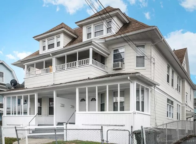 657 Park St, Bridgeport, CT 06608 - photo 1