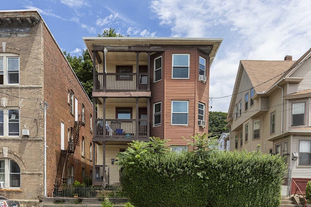 825 E Main St, Waterbury, CT 06705 - photo 2
