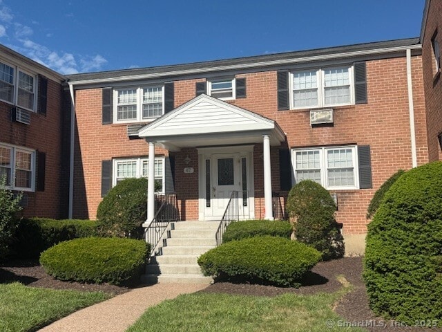 47 Brewster Rd Unit C, Glastonbury, CT 06033 - photo 2