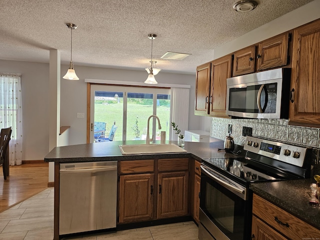 129 Oakbrook Ln, Torrington, CT 06790 - photo 12