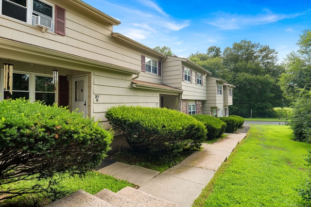 37 Lantern Park Dr Unit 5, Naugatuck, CT 06770 - photo 1
