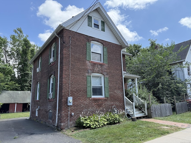 16 Brown Ave, Windsor, CT 06095 - photo 3