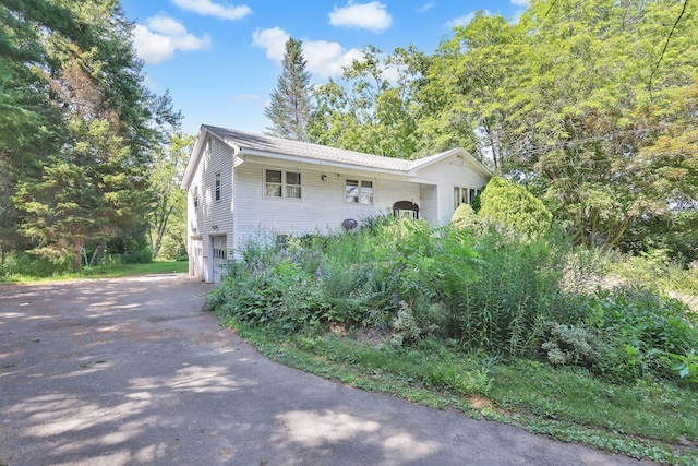 751 W Avon Rd, Avon, CT 06001 - photo 2