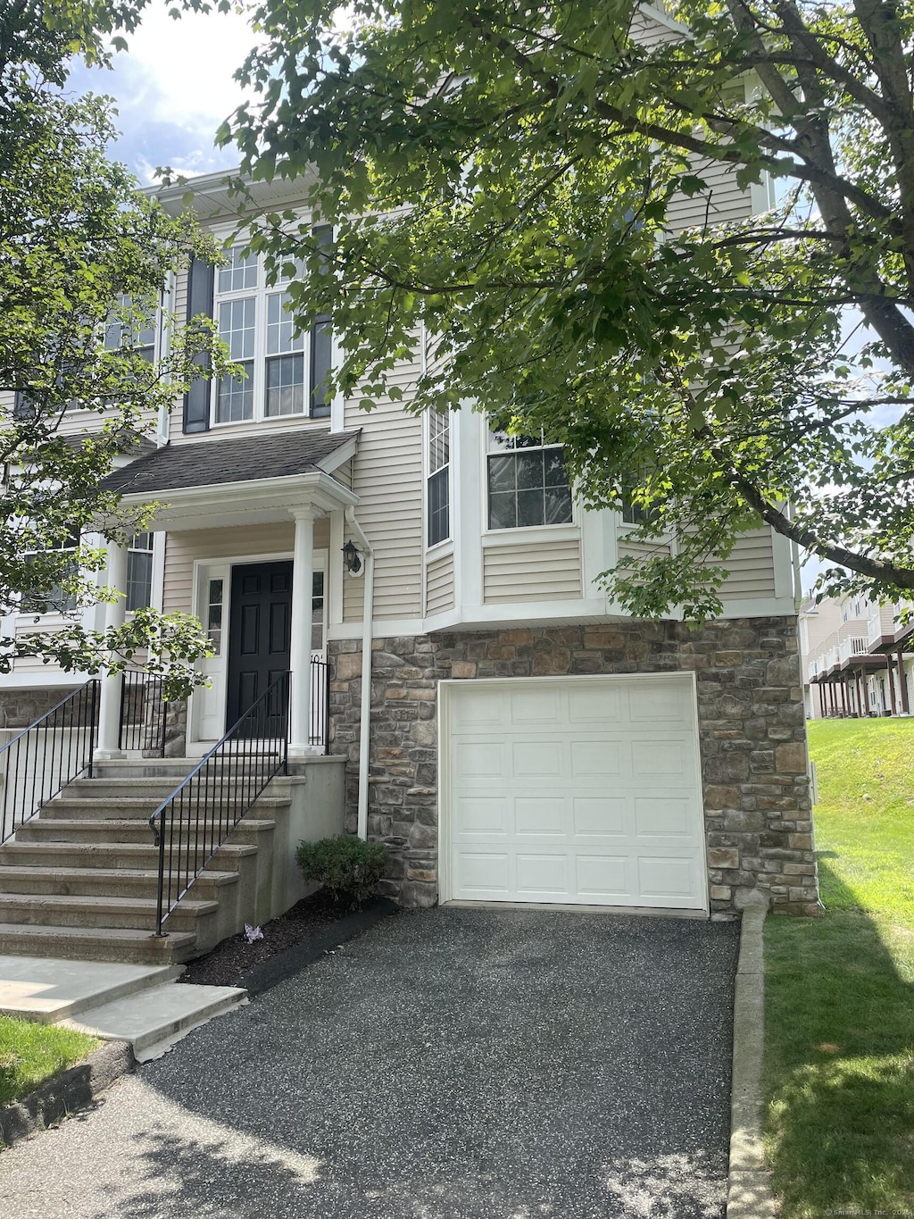 1105 Sienna Dr Unit 1105, Danbury, CT 06810 - photo 1