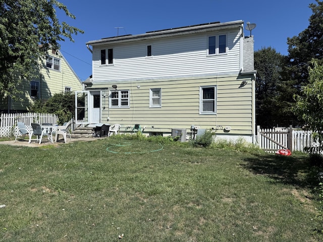 325 Goldenrod Ave, Bridgeport, CT 06606 - photo 3