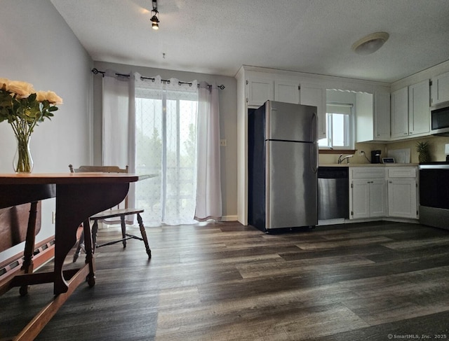 600 Clark Ave Apt 29, Bristol, CT 06010 - photo 9