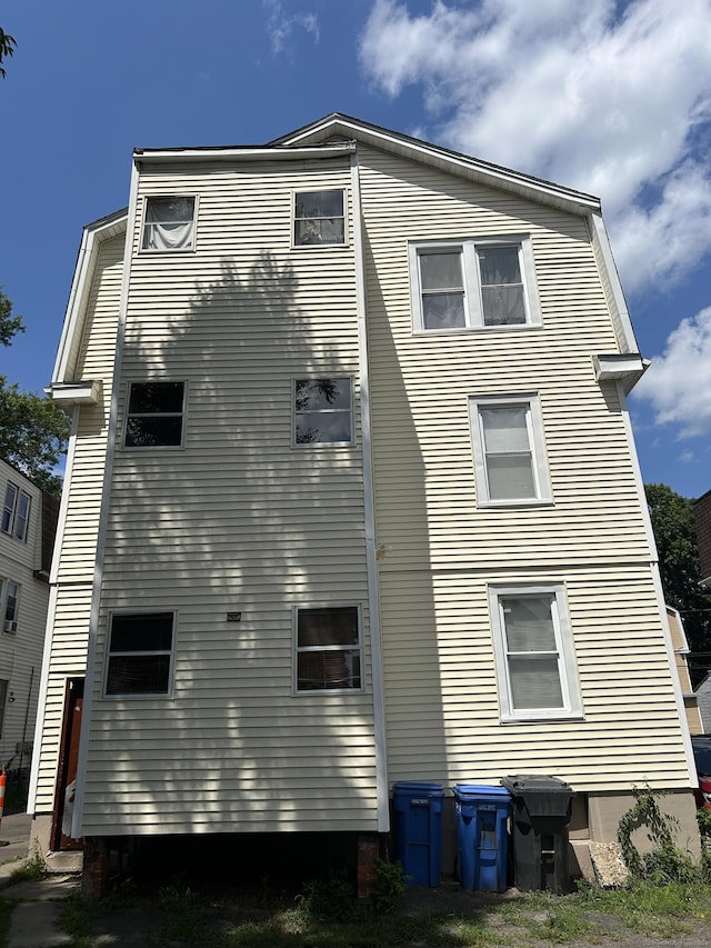 17 Rockville St, Hartford, CT 06112 - photo 2