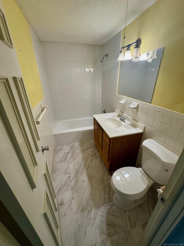 929 Burnside Ave Apt Ll2, East Hartford, CT 06108 - photo 4