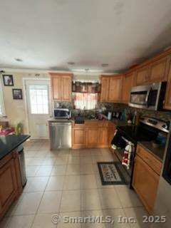 18 Terrace Dr, Montville, CT 06370 - photo 1