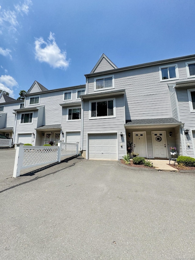 69 NW Dr Apt 7, Plainville, CT 06062 - photo 2