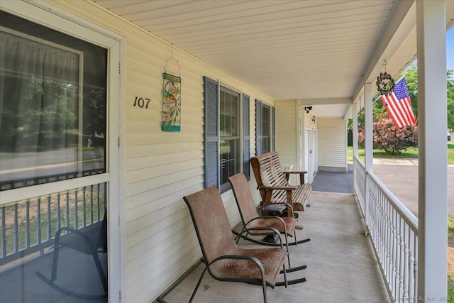 107 Trumbull Ln, South Windsor, CT 06074 - photo 2