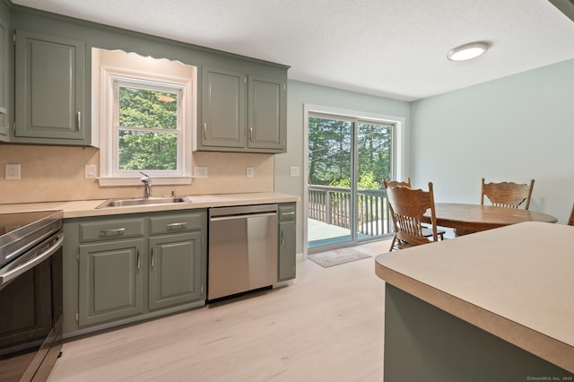 212 Rockwell Ave, Bristol, CT 06010 - photo 3