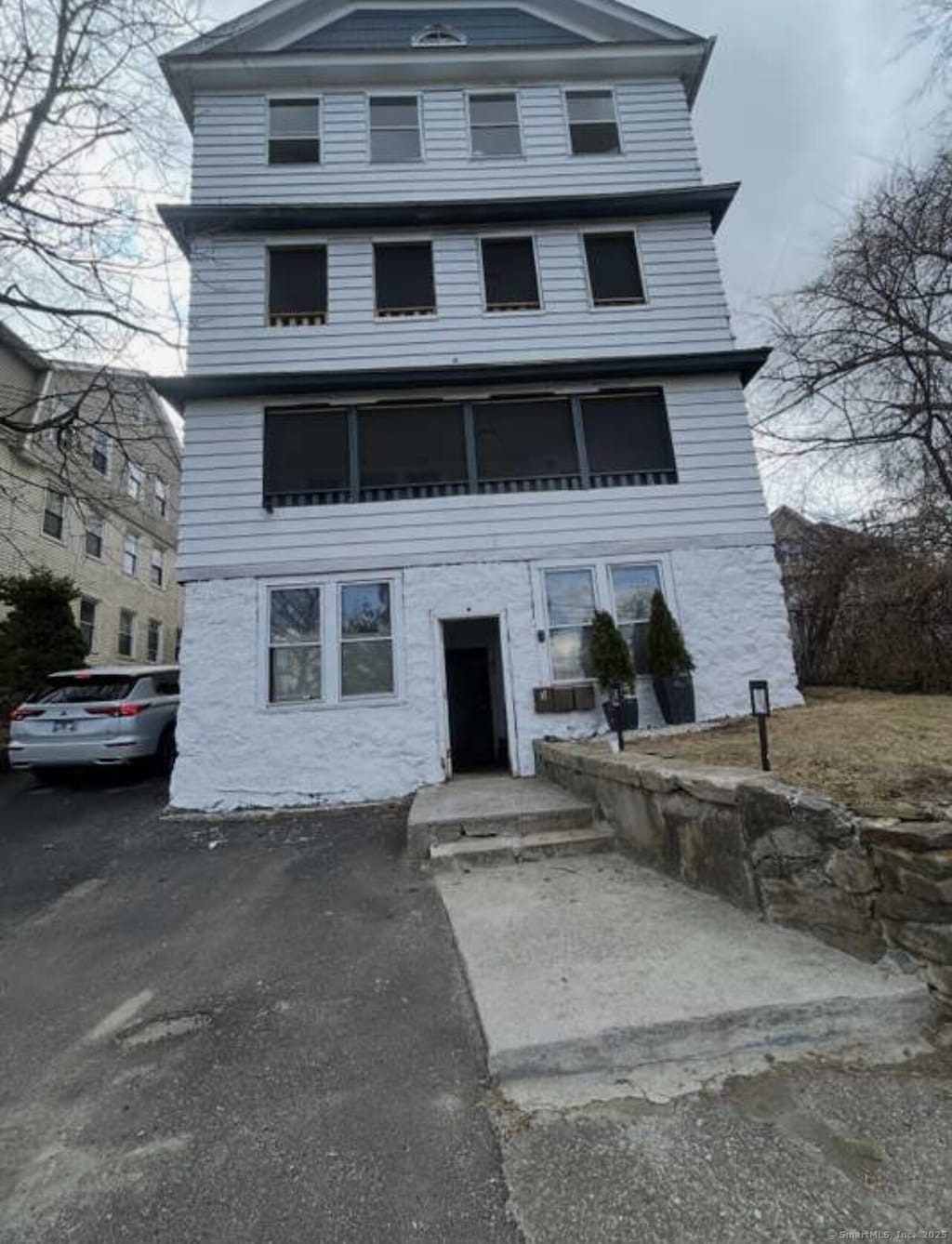 163 Draher St, Waterbury, CT 06708 - photo 1