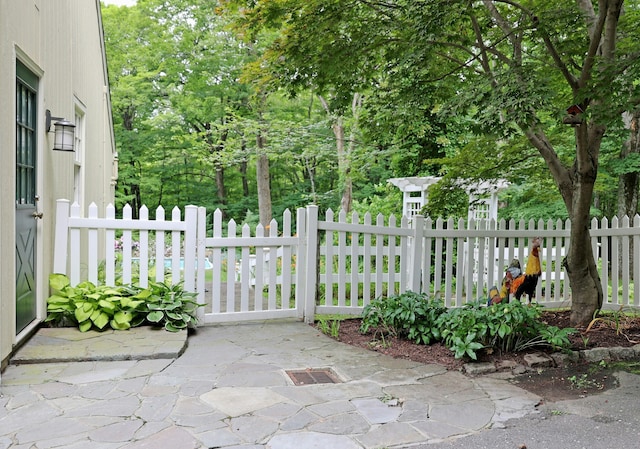 8 Strawberry Ridge Rd, Ridgefield, CT 06877 - photo 8