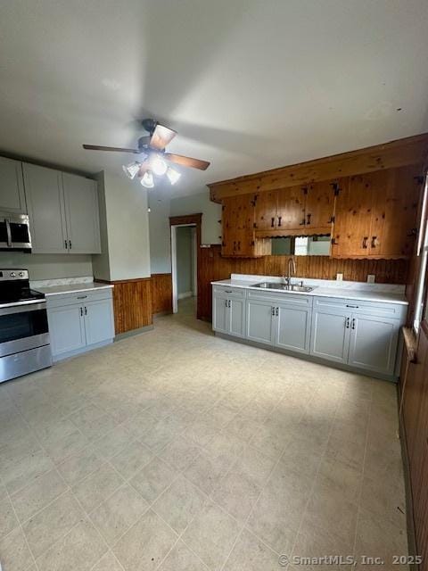 68 Center St, Bristol, CT 06010 - photo 2