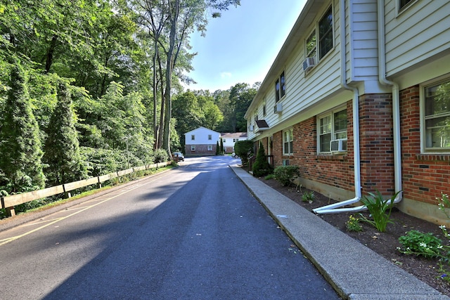 646 Howe Ave Apt 6, Shelton, CT 06484 - photo 3