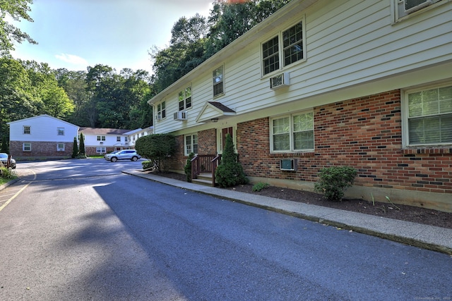 646 Howe Ave Apt 6, Shelton, CT 06484 - photo 4