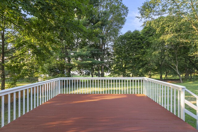 170 Mohawk Dr, Wallingford, CT 06492 - photo 4