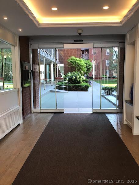 700 Summer St Apt 4L, Stamford, CT 06901 - photo 2