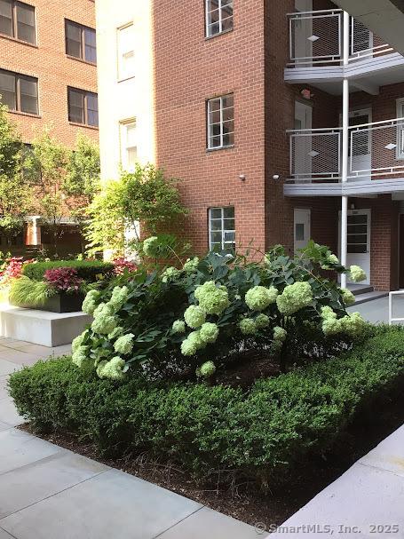 700 Summer St Apt 4L, Stamford, CT 06901 - photo 3