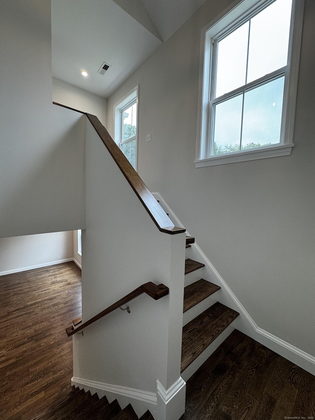 410 Alba Ave, Bridgeport, CT 06606 - photo 16