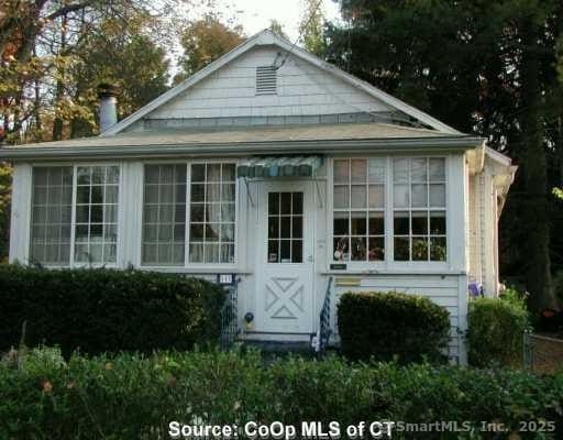 117 E Pershing St, Bloomfield, CT 06002 - photo 1
